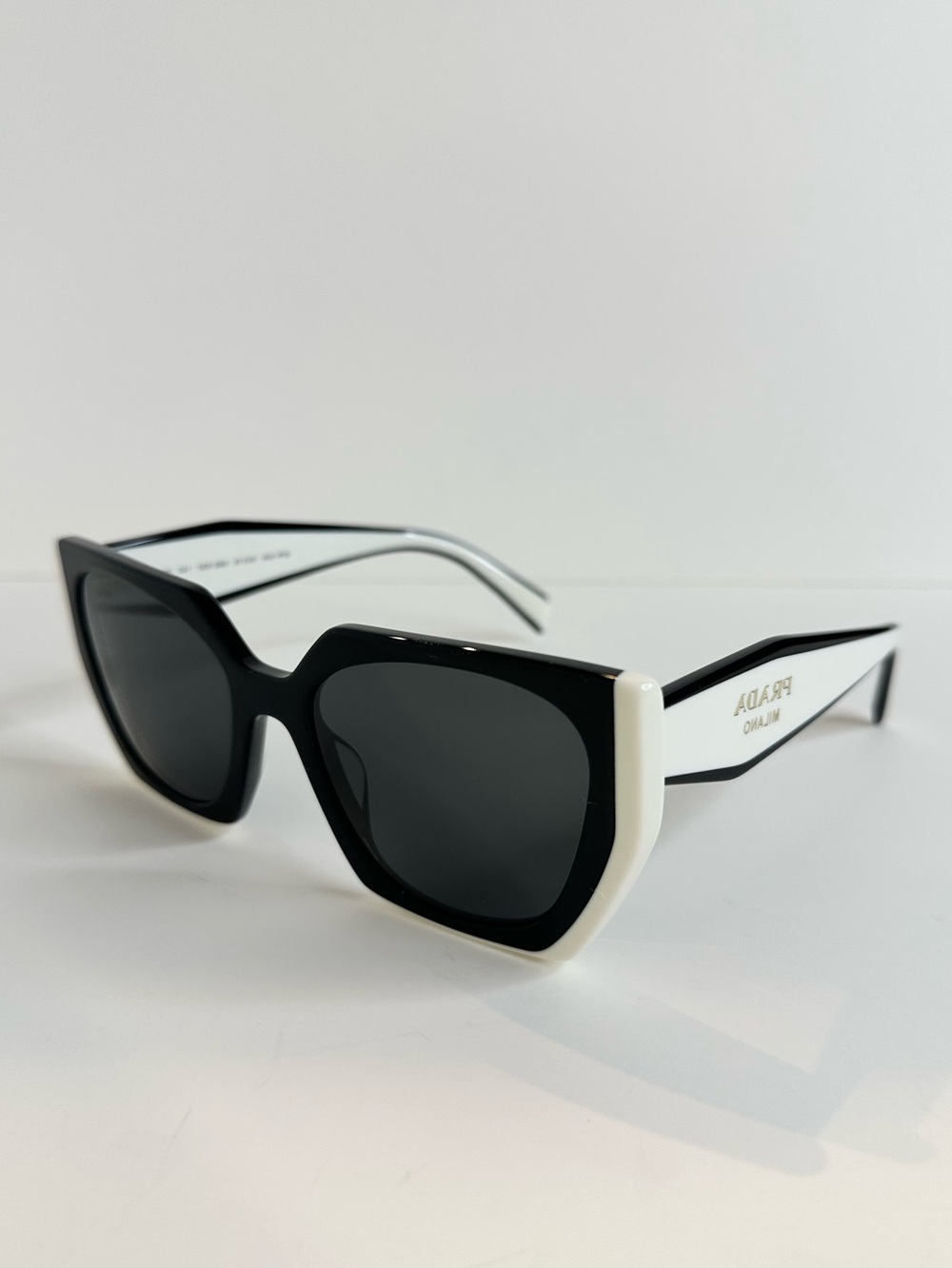 Prada SPR15W Black & White Cat Eye Sunglasses 09Q-5S0